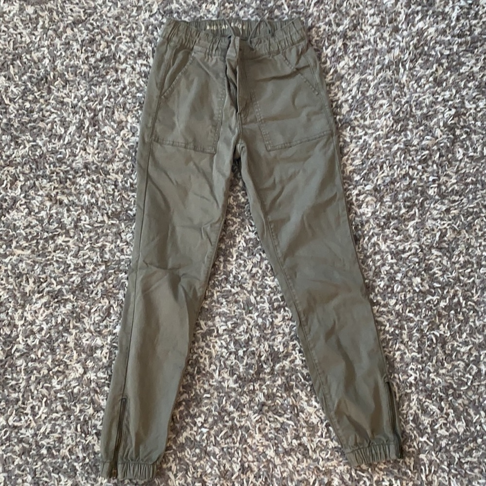 American eagle cargo joggers high rise